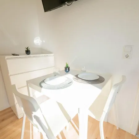 Monteurwohnung-fuer-7-personen-1-og-7-betten-in-schwarzenbek-skge0903 アパート シュヴァルツェンベーク