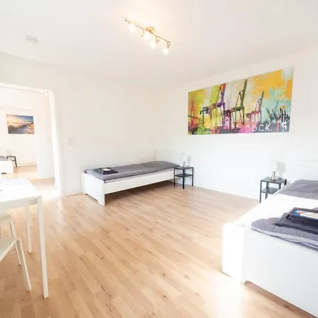 アパート Monteurwohnung-fuer-7-personen-1-og-7-betten-in-schwarzenbek-skge0903 *